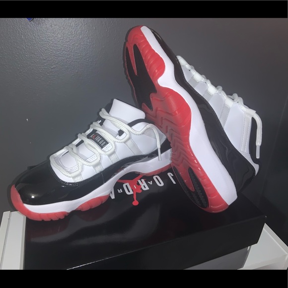 Air Jordan 11 Retro Low Concord